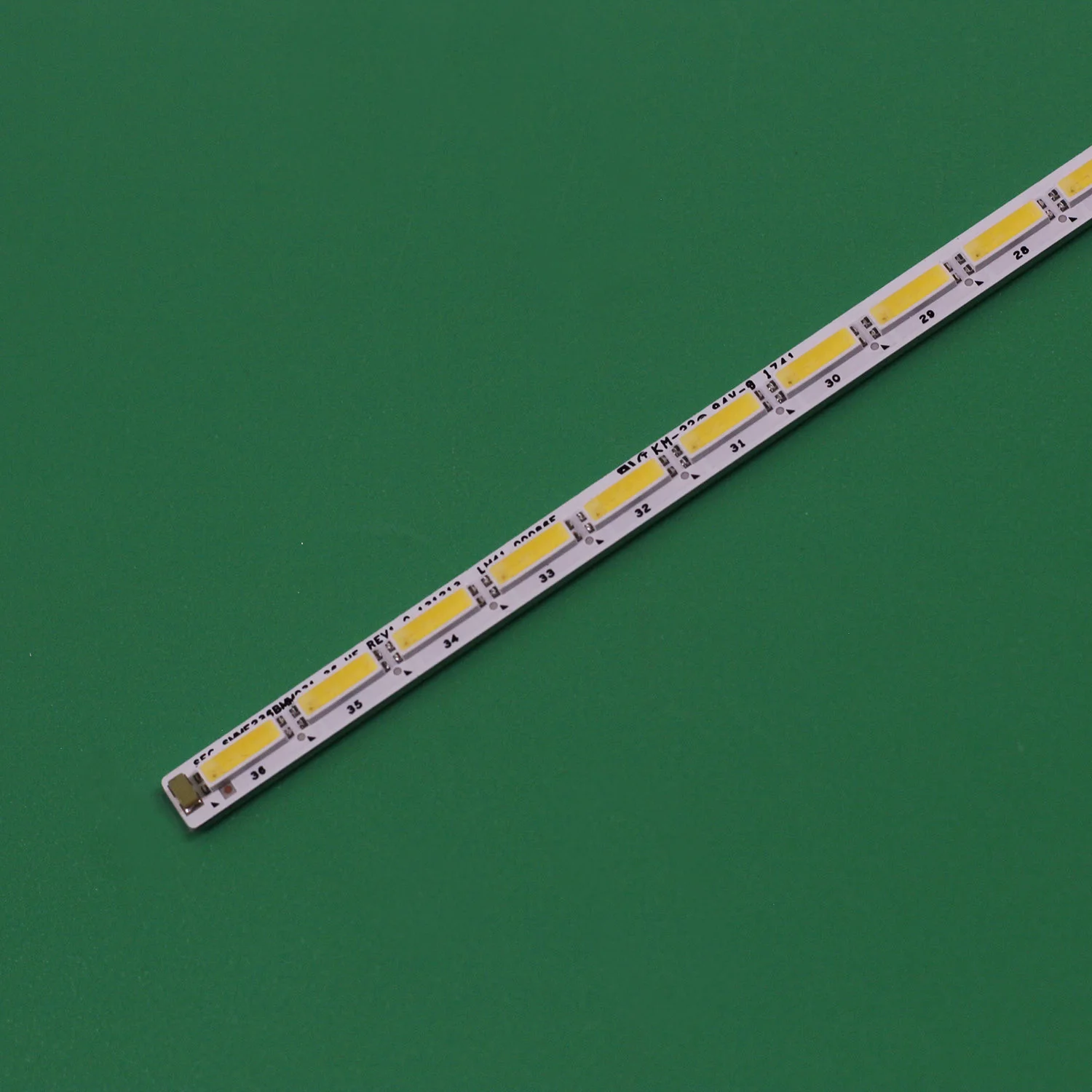 LED الخلفية ل 23.6 "التلفزيون C24F390FH S24E390H SEC SMME236BMM031 LM41-00086E CY-MH236BGLV2V S24D390HL CY-MH236BGLV1H BN95-03709H