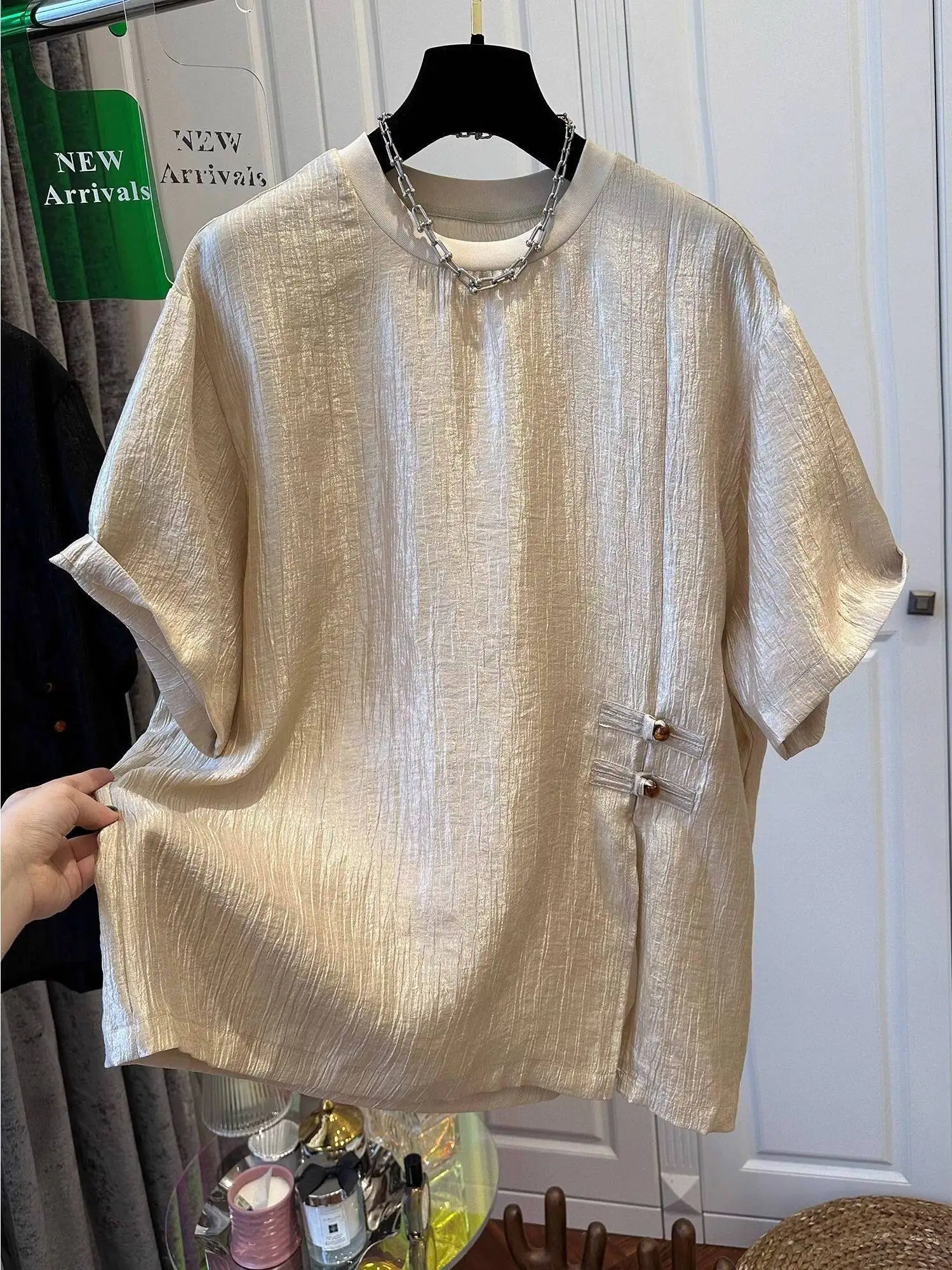 

Loose Fit Vintage Short Sleeve T-Shirt Irregular Button Design Breathable Casual Top for Women Summer Season round Neck Tee