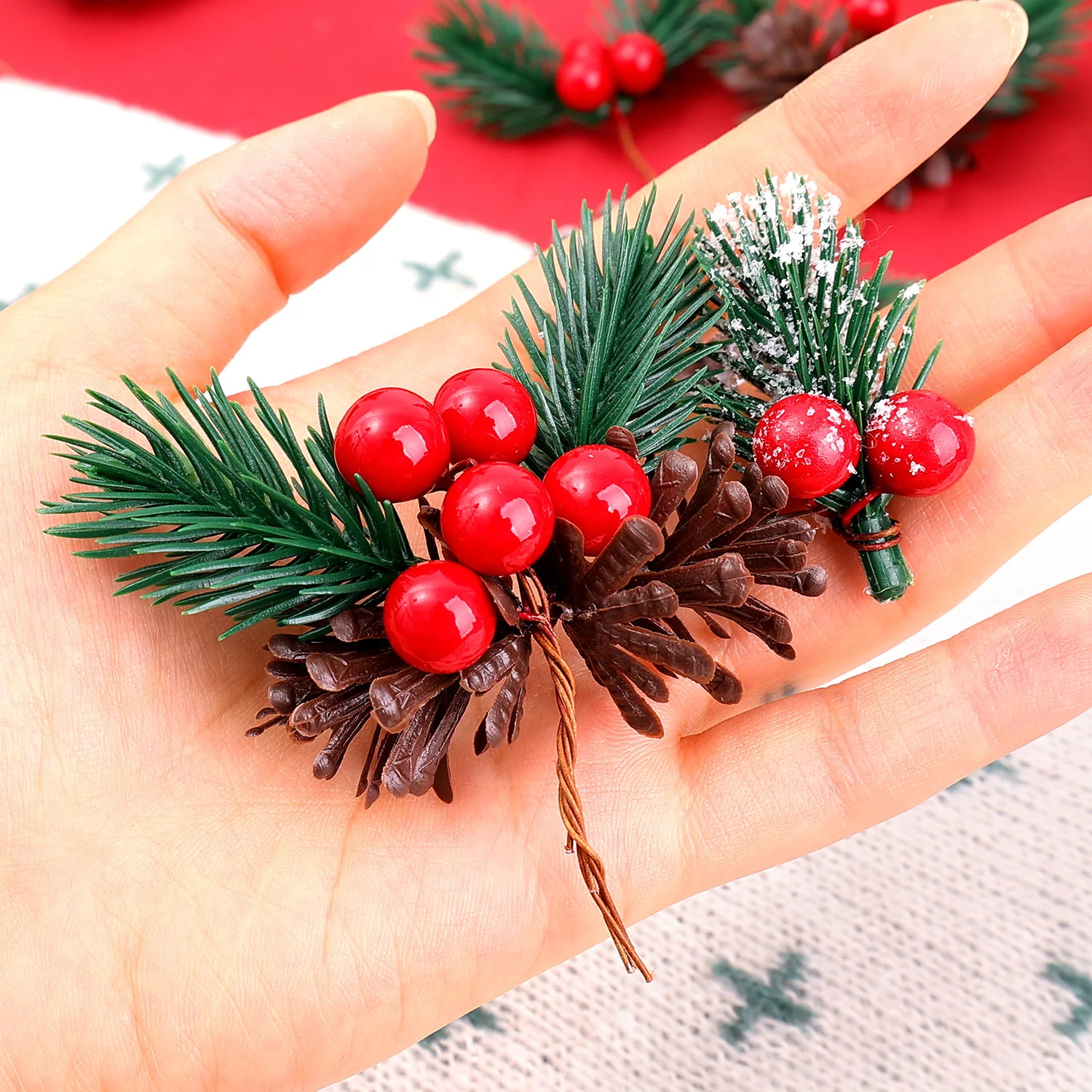 5/50 قطعة عيد الميلاد التوت ينبع دائم الخضرة الثلوج توافدوا فرع الصنوبر الاصطناعي التوت ديكور الصنوبر مخروط شجرة عيد الميلاد فروع الإبر #3