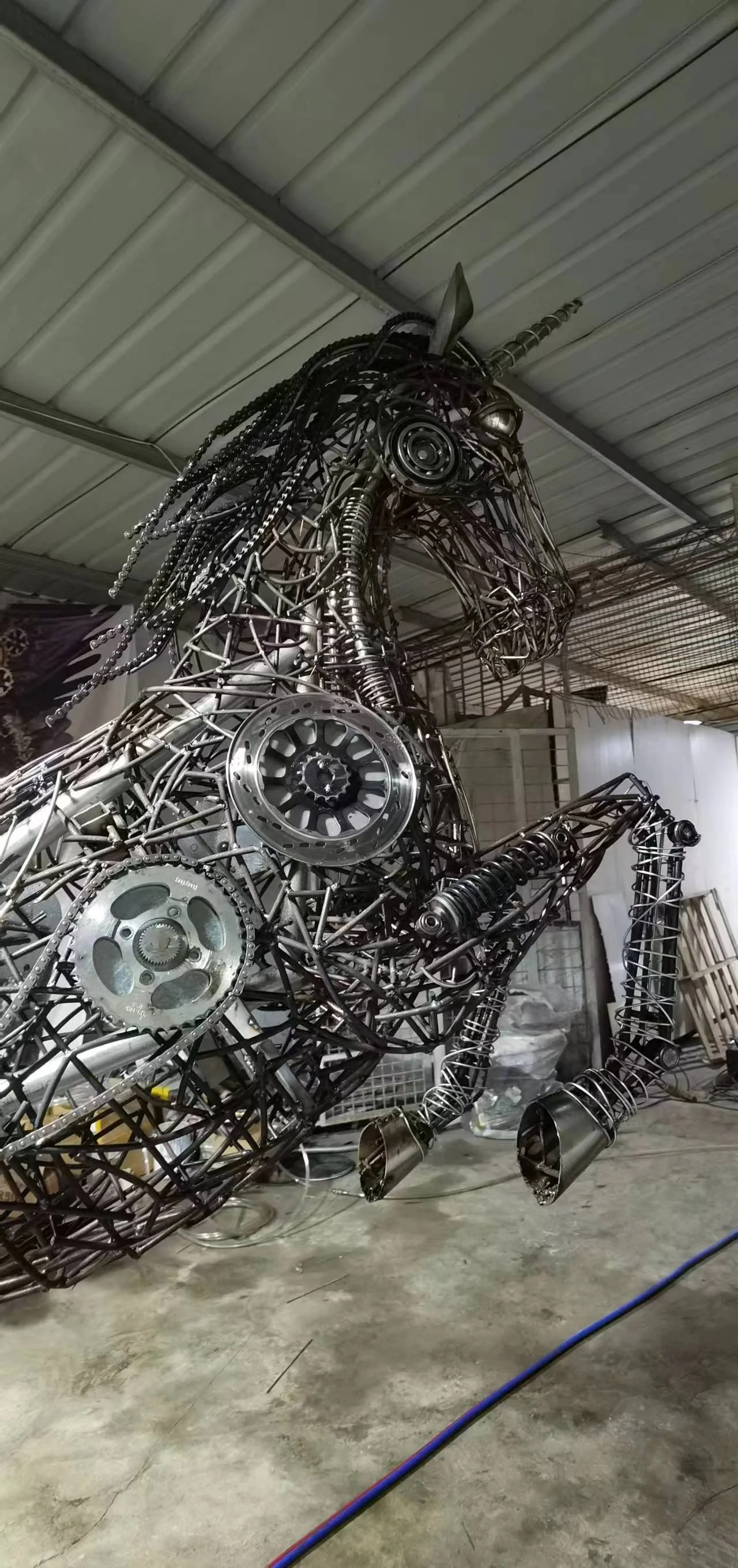 تمثال حصان مجنح معدني كبير الحجم حديث للحديقة الخارجية مصنوع من الفولاذ المقاوم للصدأ للخيال العلمي #5