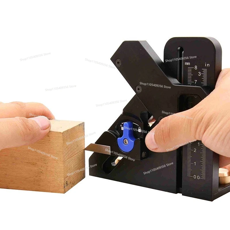 For The Carpenter Takes The Scriber Table Saw and Automatically Finds 1/2 of The Auxiliary Sawing Tool