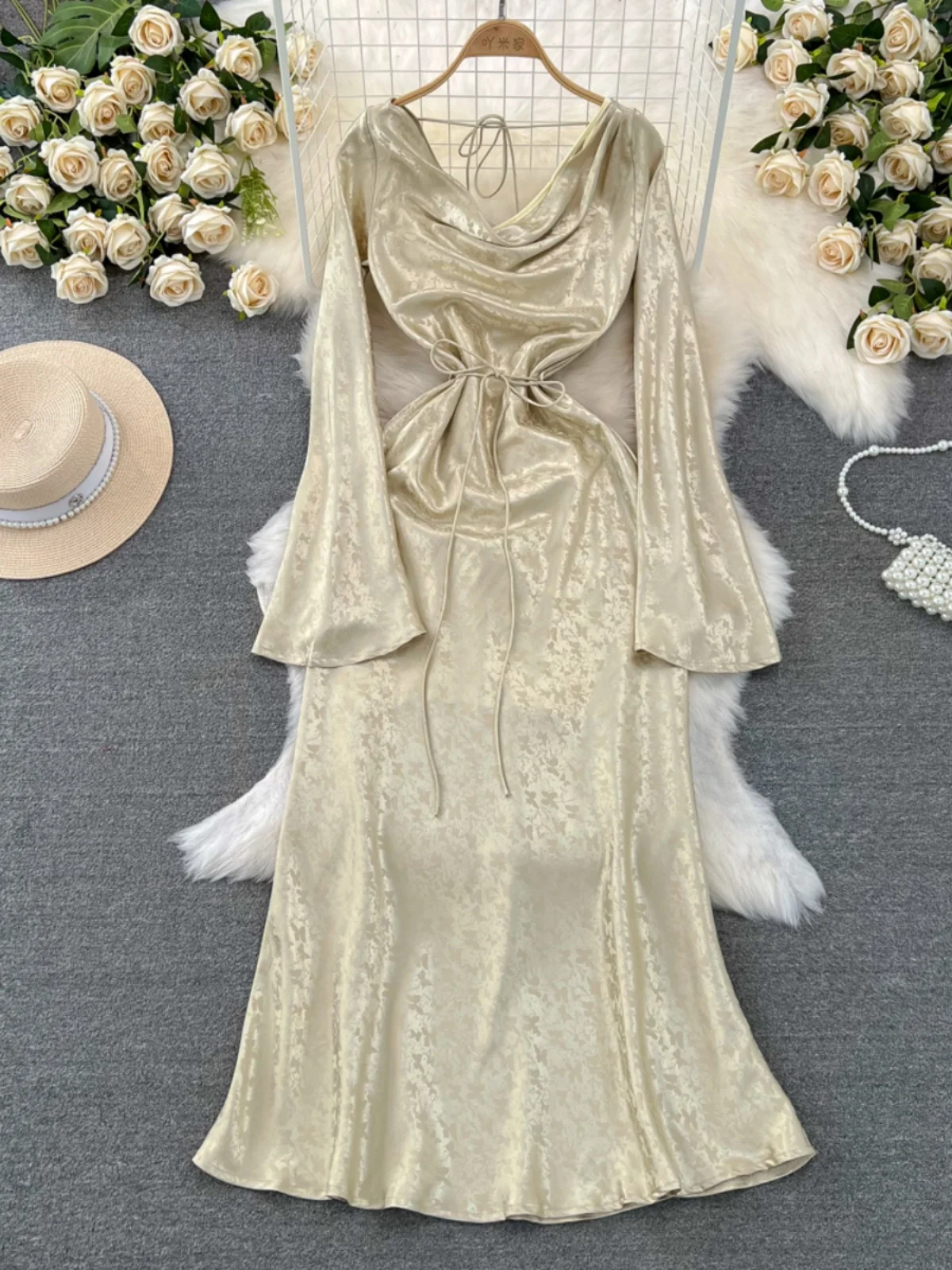 Ele Long Sve V-Ne A-Line Dr met bloemenborduurwerk Afslankende taille Halflange Faionable voor jonge vrouwen