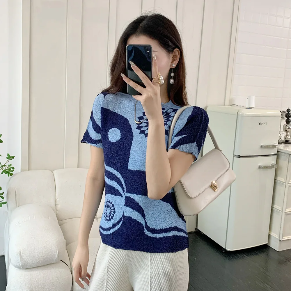 ALSEY Premium Gevoel Afdrukken Geplooide Vrouwen Ronde Hals T-shirt Fashion Casual Honderd Korte mouwen Tops 2025 Zomer Nieuwe