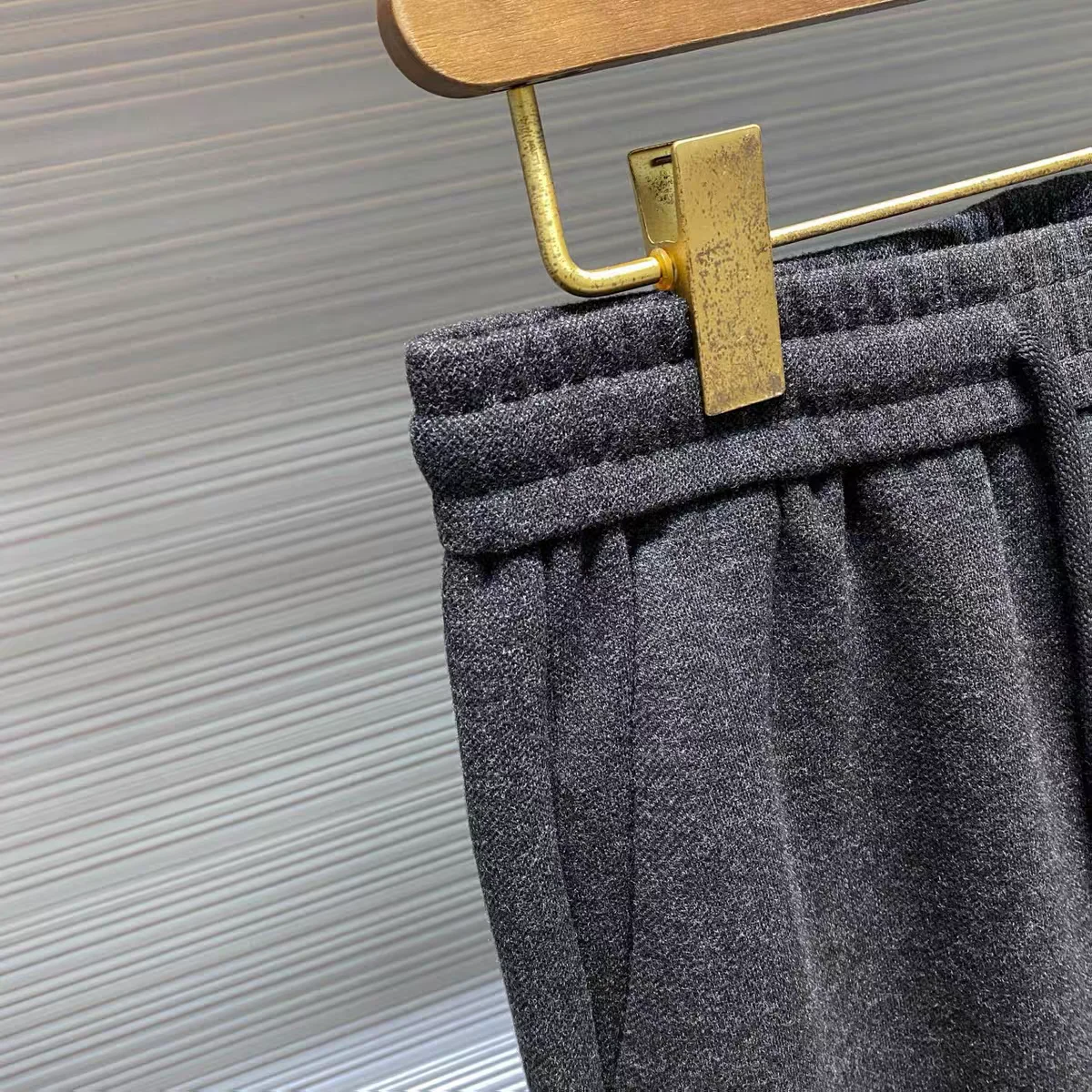 الخريف الشتاء الرجال السراويل مستقيم الساق الصوف مزيج متماسكة شعار معدني Dstring مرونة الخصر فضفاضة تناسب الترفيه السراويل