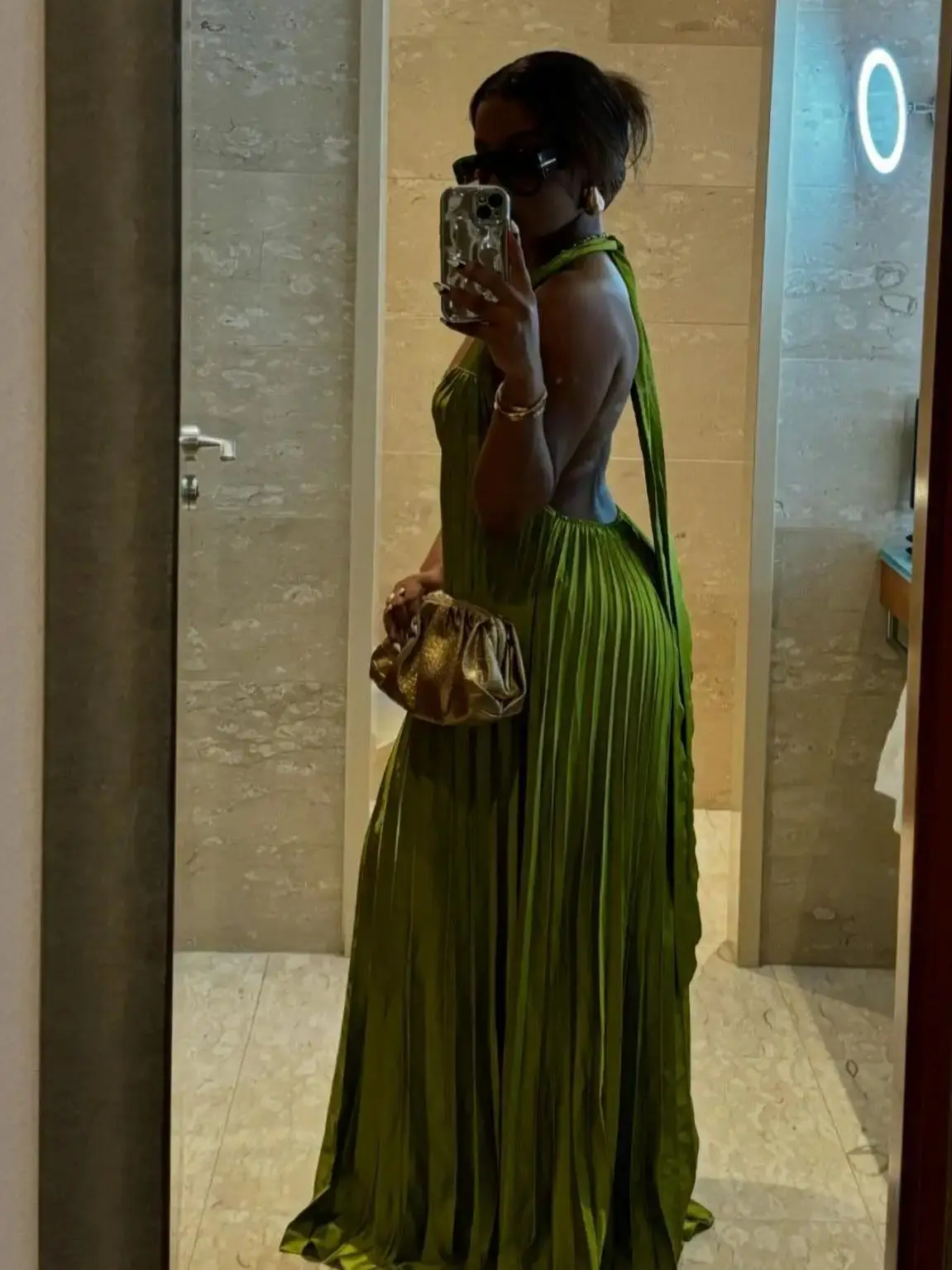 Strano Puss Backless Abito in raso Donna Sexy Profondo scollo a V Pieghe Patchwork Senza maniche Halter Fasciatura Elegante Party Club Abiti