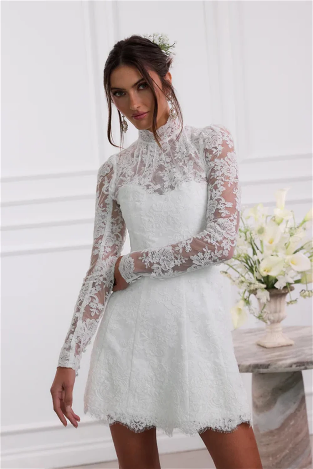 Tokyo Maßgeschneiderte weiße Brautkleider mit hohem Ausschnitt, Spitze, lange Ärmel, A-Linie, Brautkleider, elegante, rückenfreie Mini-Hochzeitskleider