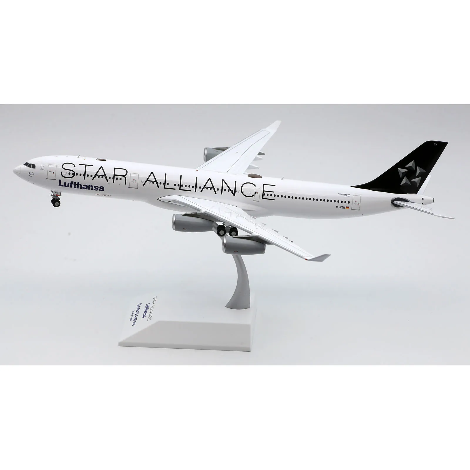 XX20150 Alloy Collectible Plane Gift JC Wings 1:200 Lufthansa \