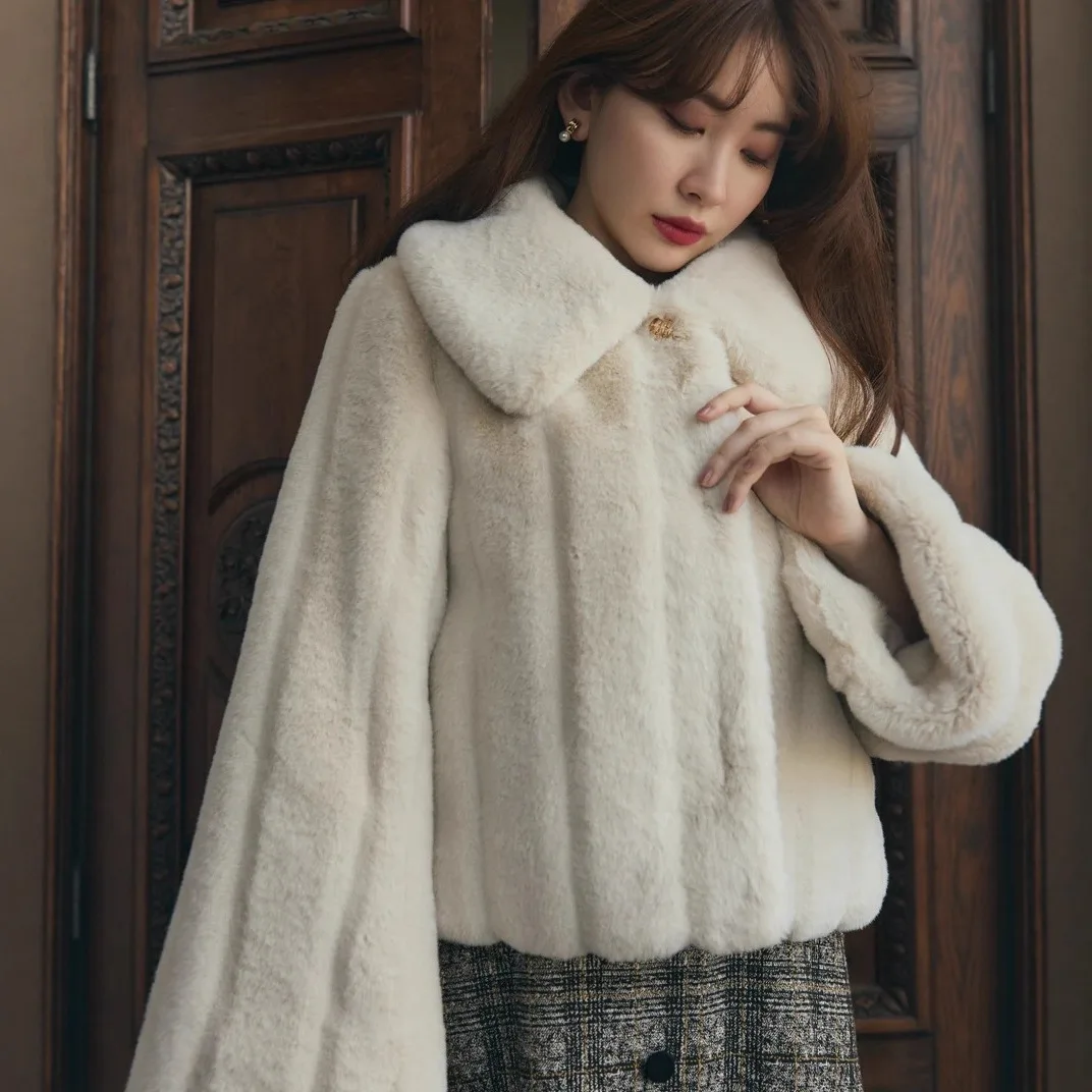 日本の新しい冬のエレガントな折り返し襟フェイクファーショートカーディガンコートファッションレディースシングルブレスト長袖ファージャケット