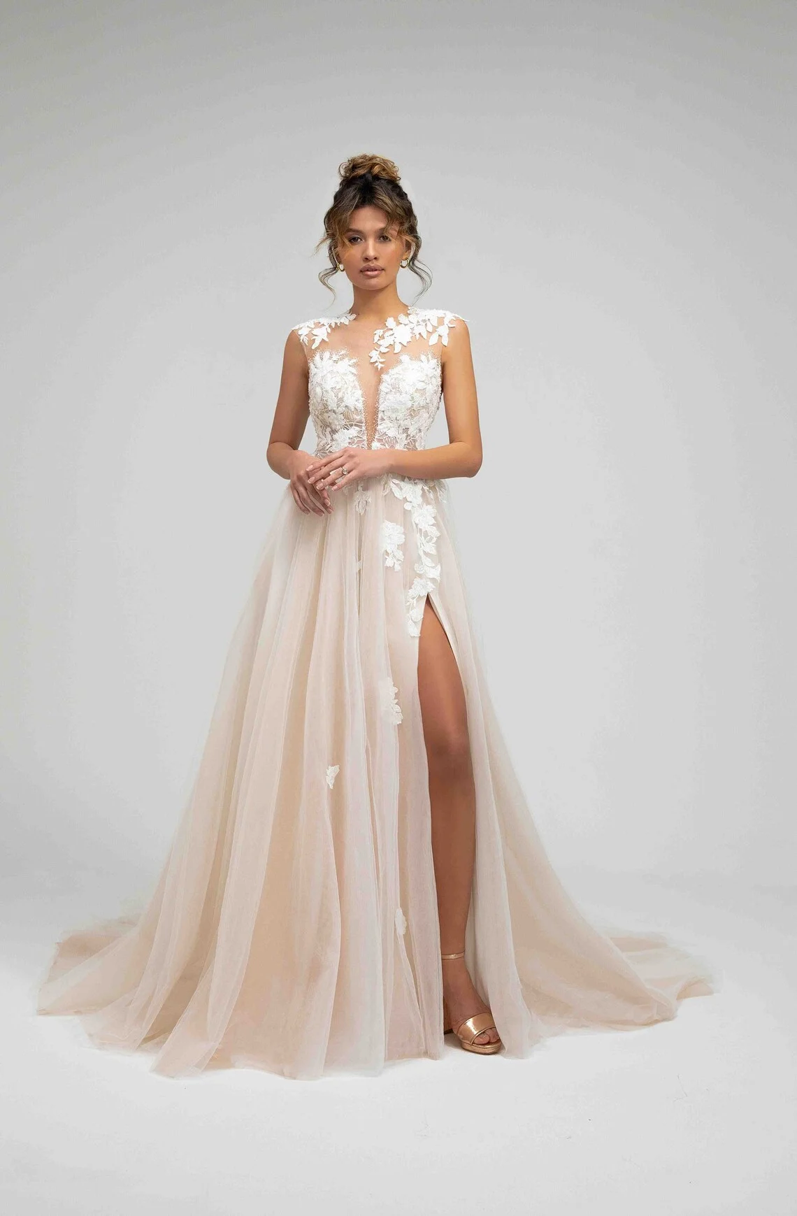 الرجعية أنيقة الدانتيل صائق فستان الزفاف جولة الرقبة أكمام ألف خط فستان الزفاف البلد فستان الزفاف التخصيص