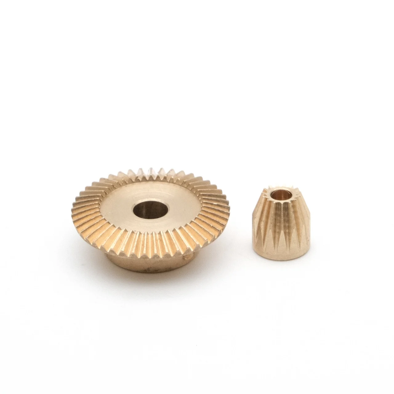1:3 Static Modulation 0.5M 15/45 Teeth Bevel Gear 3-Times Reduction 90-degree Transmission Model Brass Parts