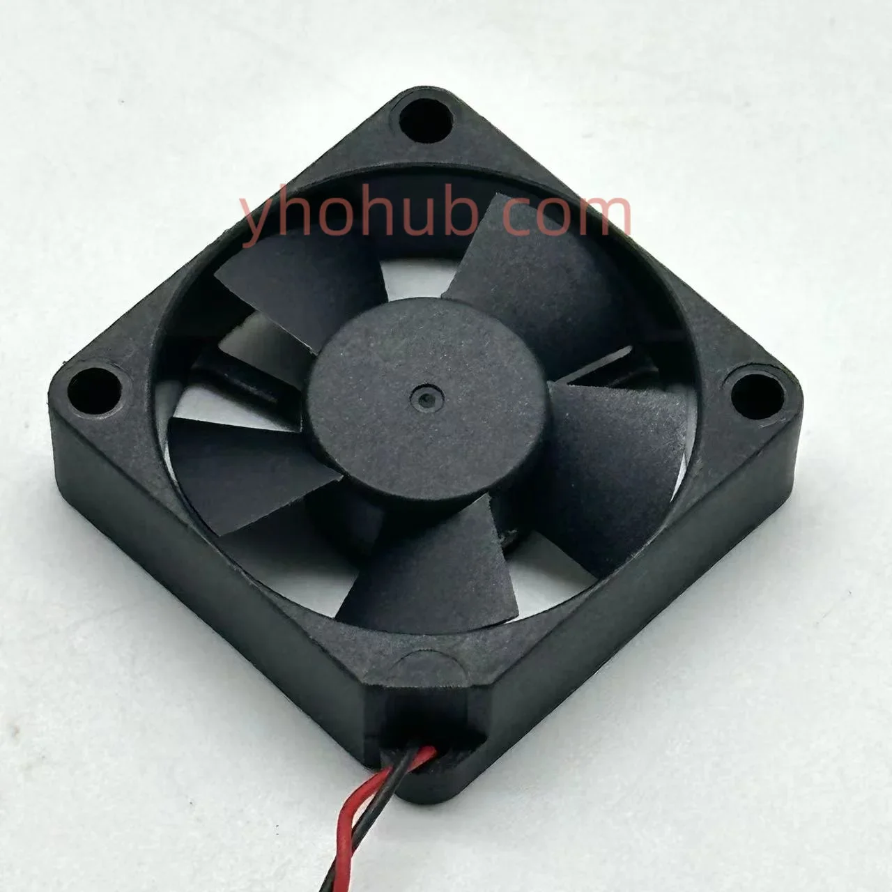 SUNON KDE0535PFB1-8 DC 5V 1.0W 35x35x10mm Ventilateur de refroidissement de serveur