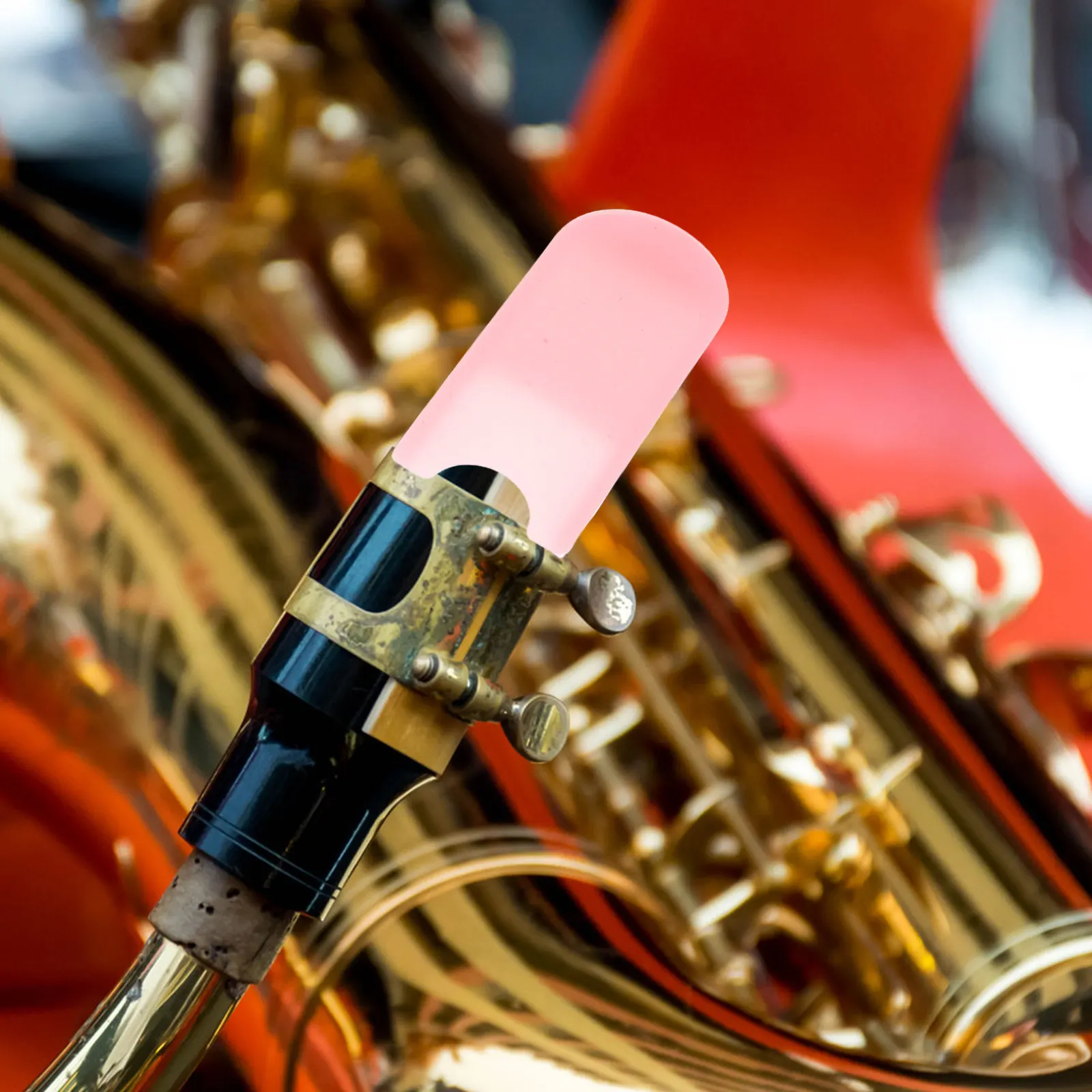 

5Pcs Saxophone Thumb Rest Cushions Silicone Protector Soft Comfortable Grip for Alto Tenor Soprano Universal Accessories Pink