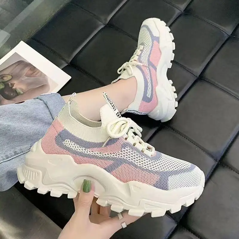 

2024 Spring Summer New Women's Running oes Lightweight Breathable Me Upaded Dad Sneakers Casual Faion Student...