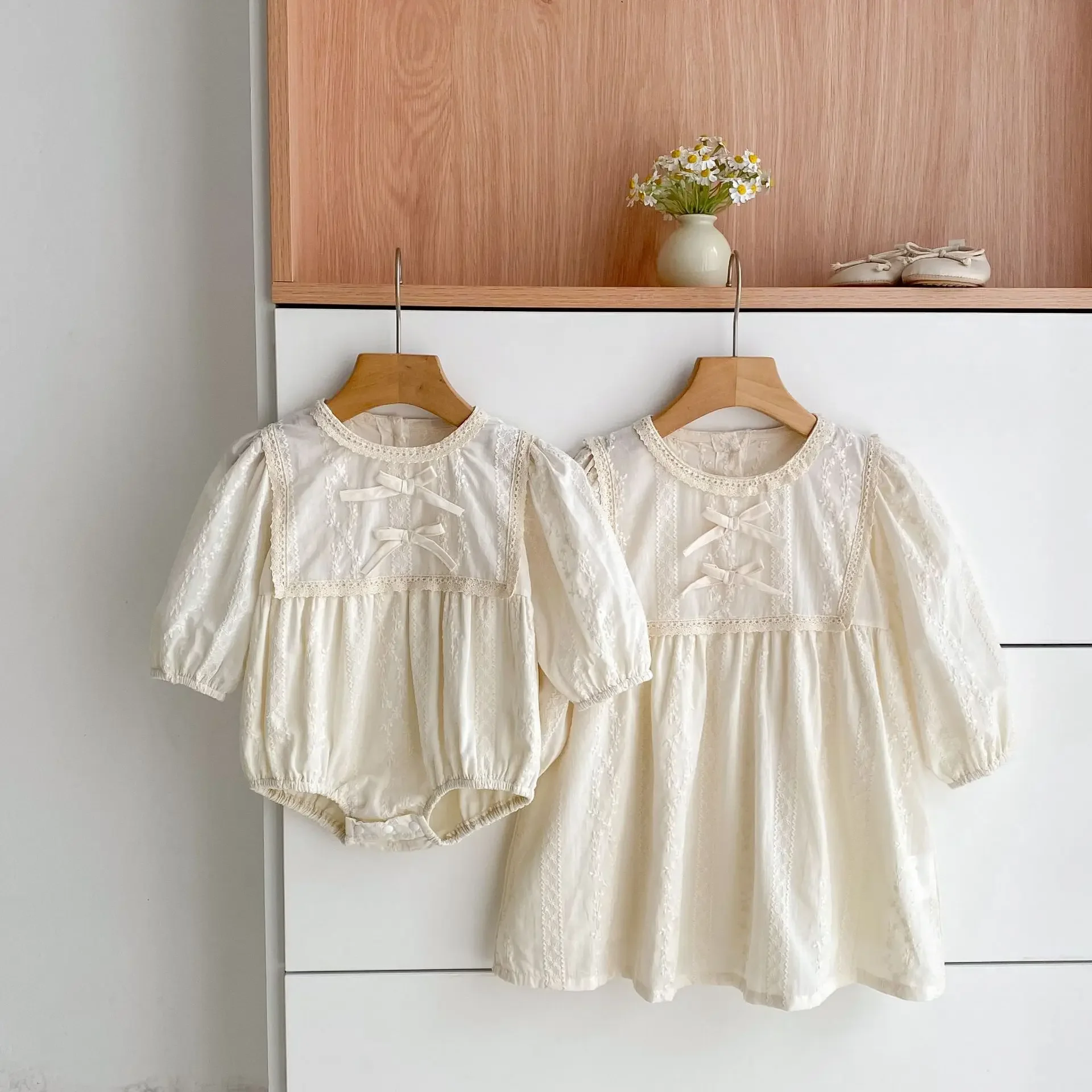 

2025 New Spring Autumn Baby Girl Dress & Romper Set Cotton Floral Embroidery Lace Bowknot Long Sleeve Matching Sibling Outfits