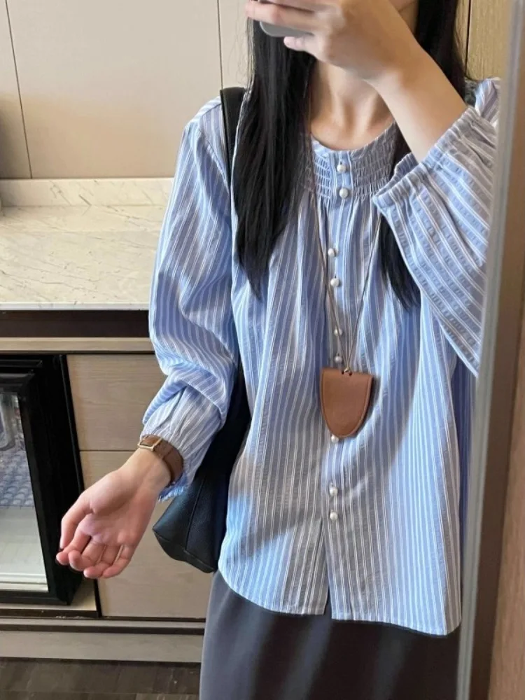 

Уникальный топ с вертикальными полосками, свободного кроя, удлиненный, женский, весенний, повседневный, стройнящий, шикарный, дышащий, комфортный, приятный к телу...