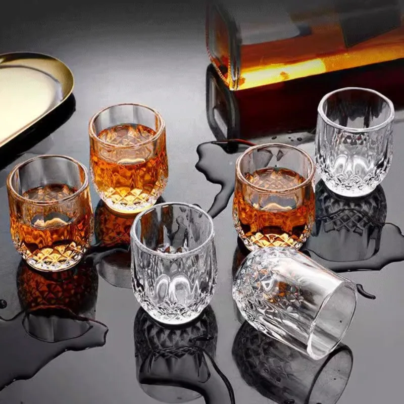 12 قطعة مجموعة أكواب النار درينكوير كأس للنبيذ مجموعة من 12 أكواب Baijiu كؤوس كأس المنزلية بسيطة كوب الخمور المشروبات زجاج صغير