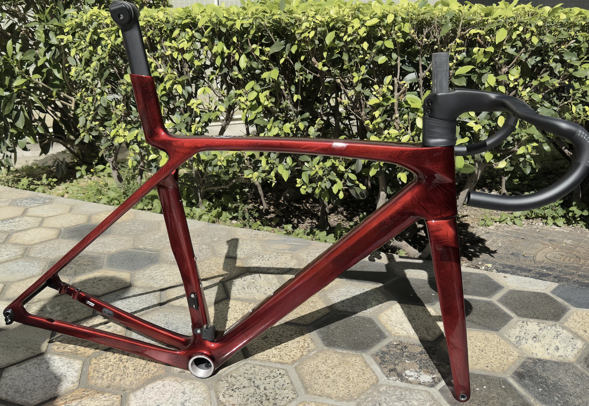 2025 New Carbon Fiber Road Frame SLR Gen8 with Handlebar Disc Brakes Di2 Internal Cables DPD Duty Free Shipping