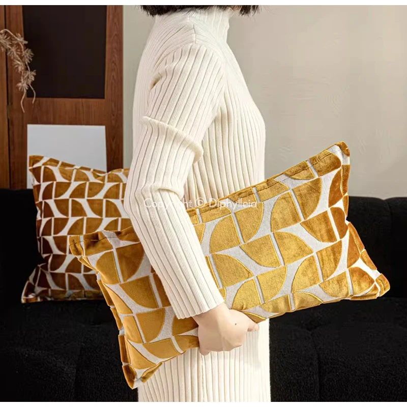 Diphylleia Modern Vintage Decorative Pillow Case Light Gold Quarter Circles Geometric Cut Velvet Jacquard Cushion Cover For Sofa