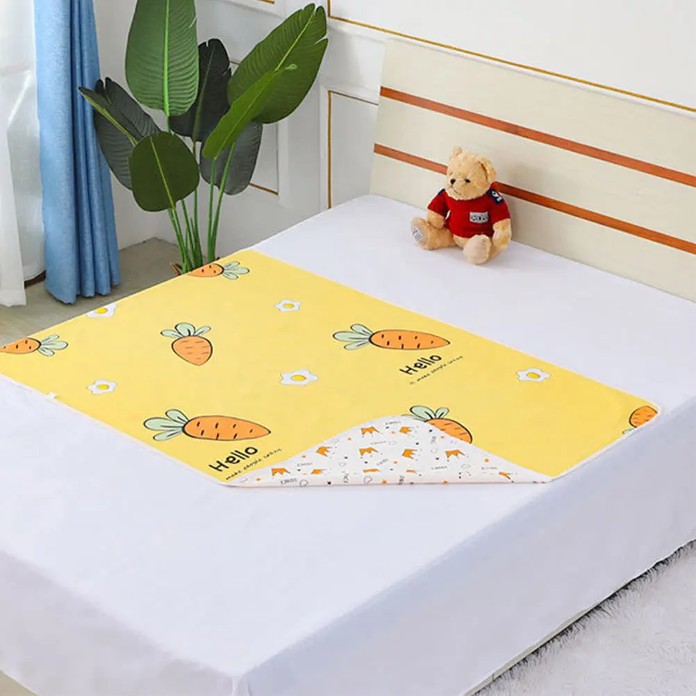 1pc 綿ベビー尿パッド 70X90Cm 黄色防水吸収性洗える交換マット新生児睡眠ベッド保護用