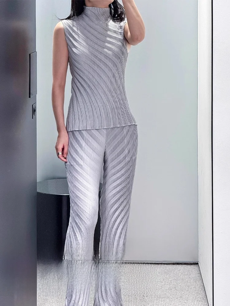 

Autumn High Waist Pleated Long Pants Women's Sleeveless Top And Bottoms Set Fashionable Versatile Three-piece Ensemble