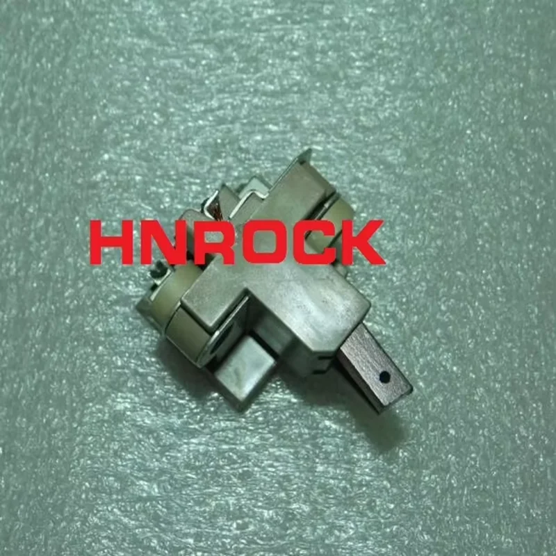 

НОВЫЙ регулятор напряжения генератора 13340600 06-039 A866X01070 A866X01071 МЕН 700091 VR-H2009-17 81113262 1126-058RS 35-8328 IM215
