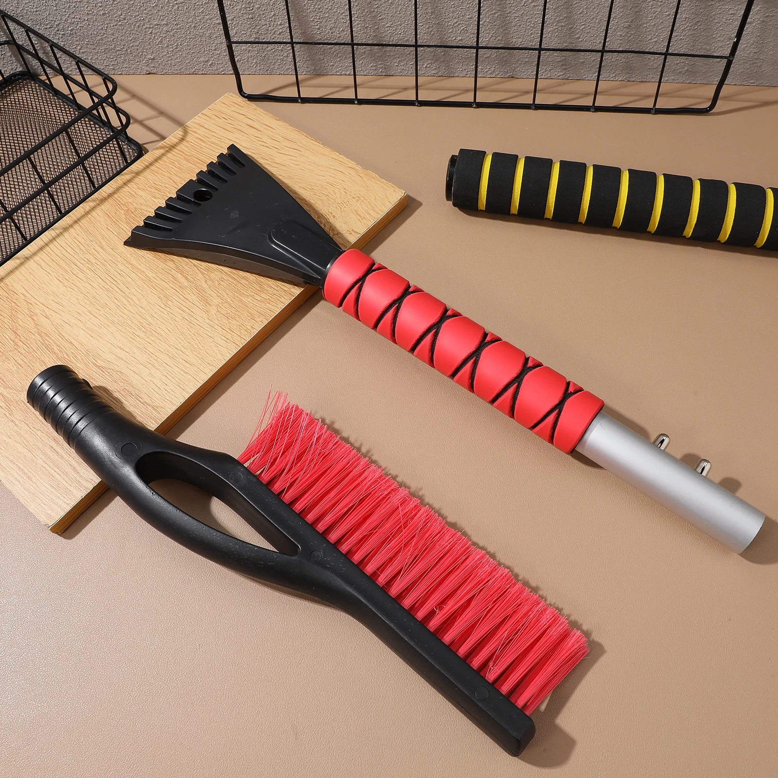 

Detachable Car Snow Remover Ice Scraper Sturdy Aluminum Snow Brush for Windshield Window Winter Truck Suv Cleaner Tool