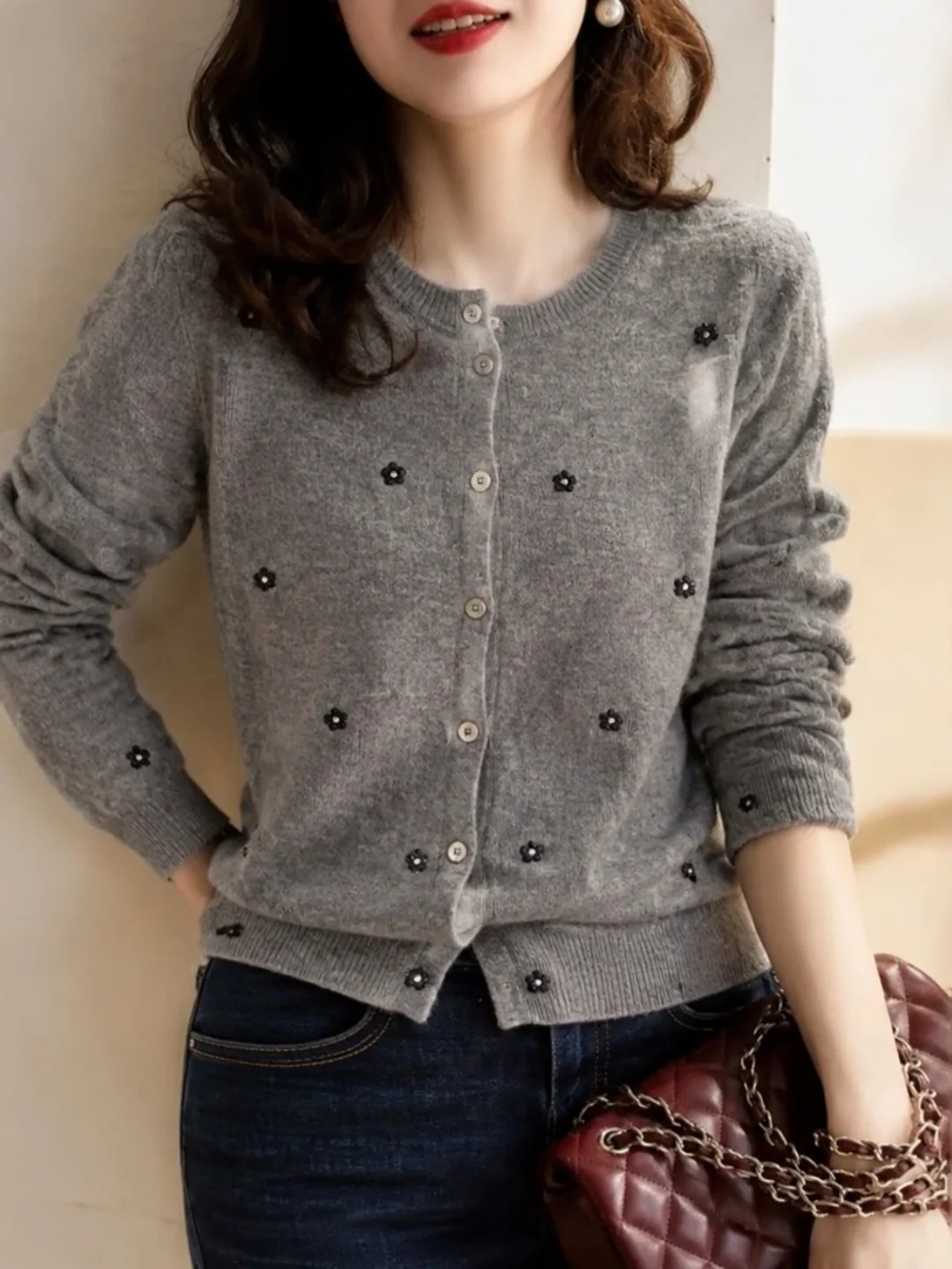 Elegant Long Sleeve Knitted Cardigan round Neck Embroidered Design Soft Skin-friendly New Autumn Fashion Gentle Style Top