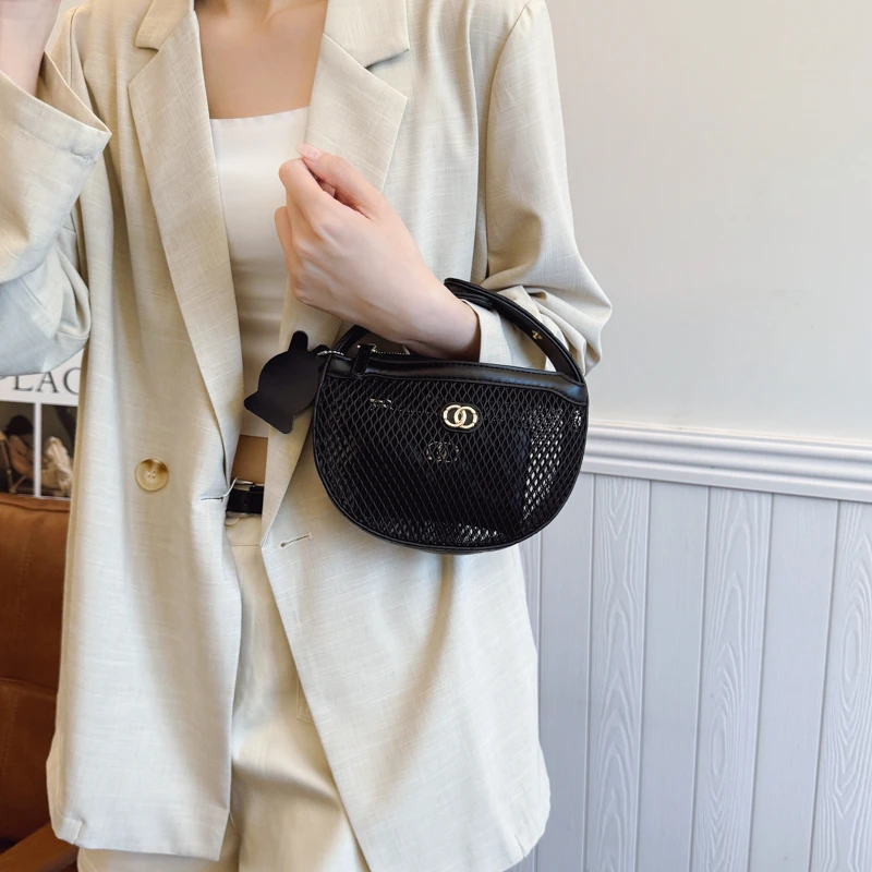 

Versatile Messenger Bag For Women Crossbody Leather Handbag With Classic Elegant Look Popular Luxury Brandr