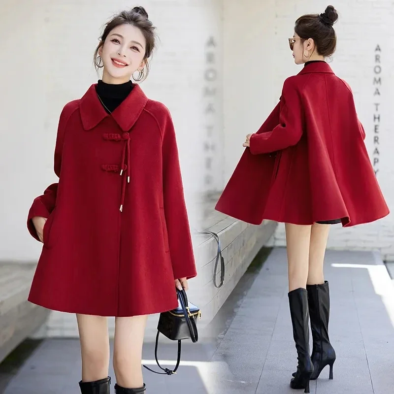 

2024 Winter New Coat Retro Age-Reducing Loose Coat Medium Long Fashion Age-Reducing Slimming Women Jacket Red woolen cape jacket