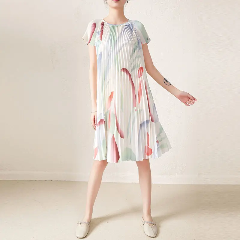 

Pleated Dress 2024 Summer Short sleeved Round Neck Printed New Loose Large Medium Length Pleated Dress