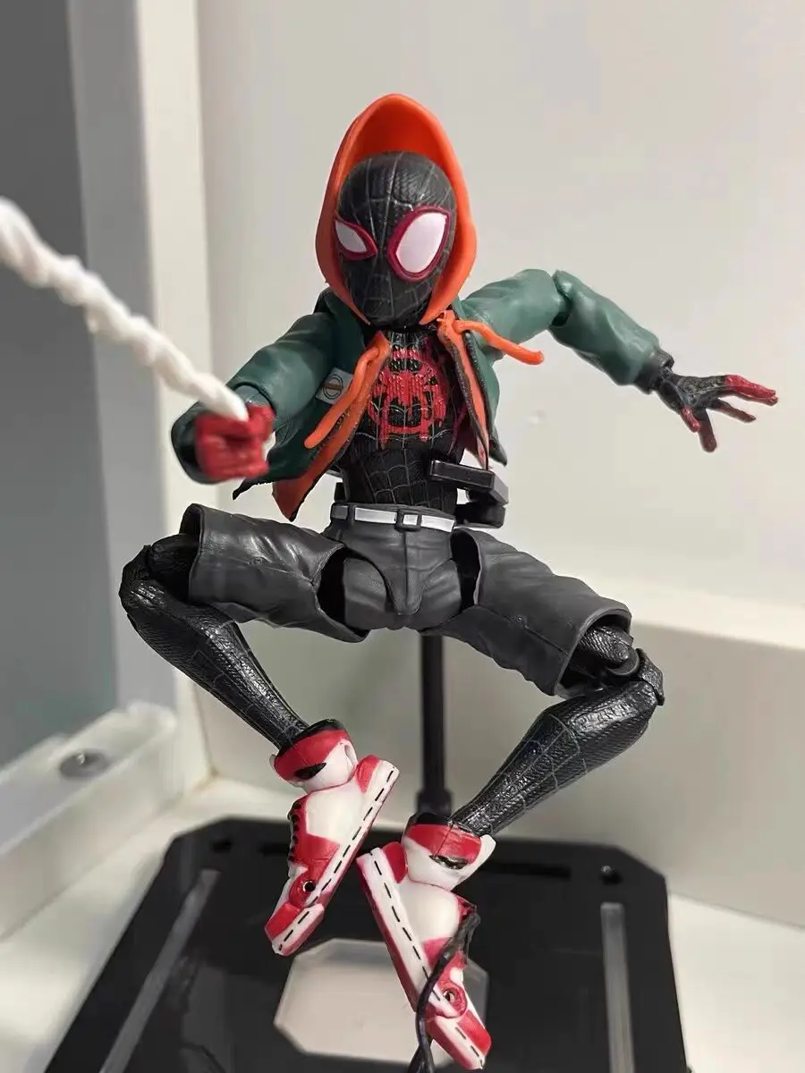 Marvel Spiderman Gwen Peter Anime Peripheral Figure Spider-Verse Collection Sentinel Miles Morales Figures Birthday Toy Gift