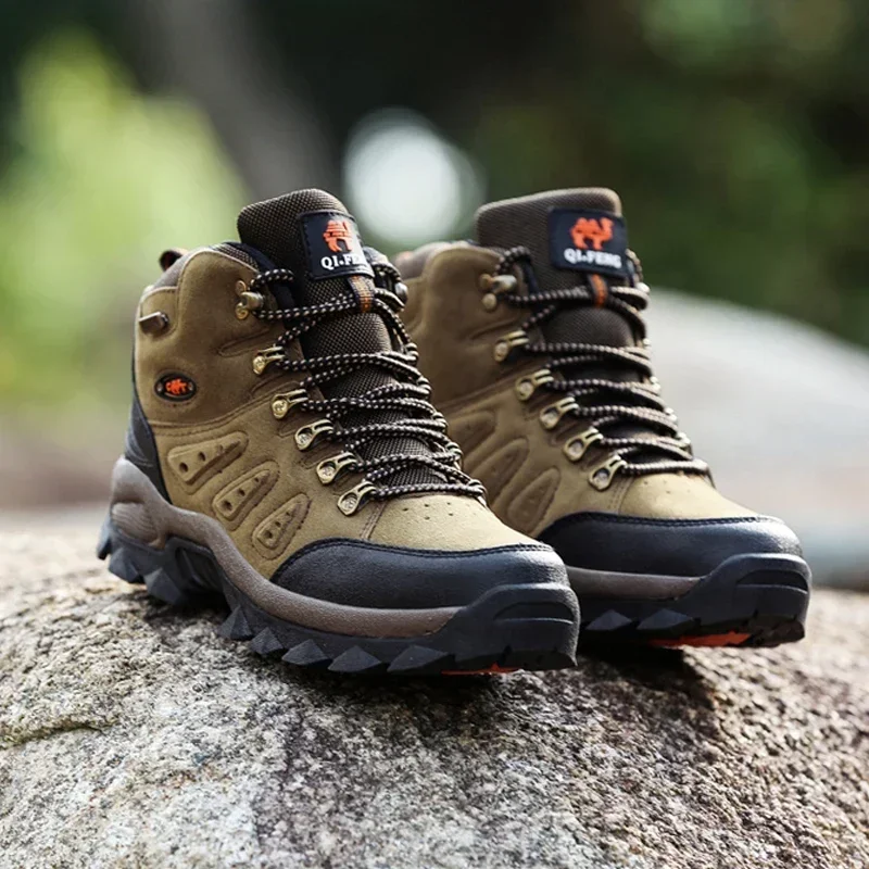 Outdoor Hiking Shoes Men Anti-slip Low-top Sports Shoes Men Comfortable Soft Breathable Wear-resistant Casual Men Shoes