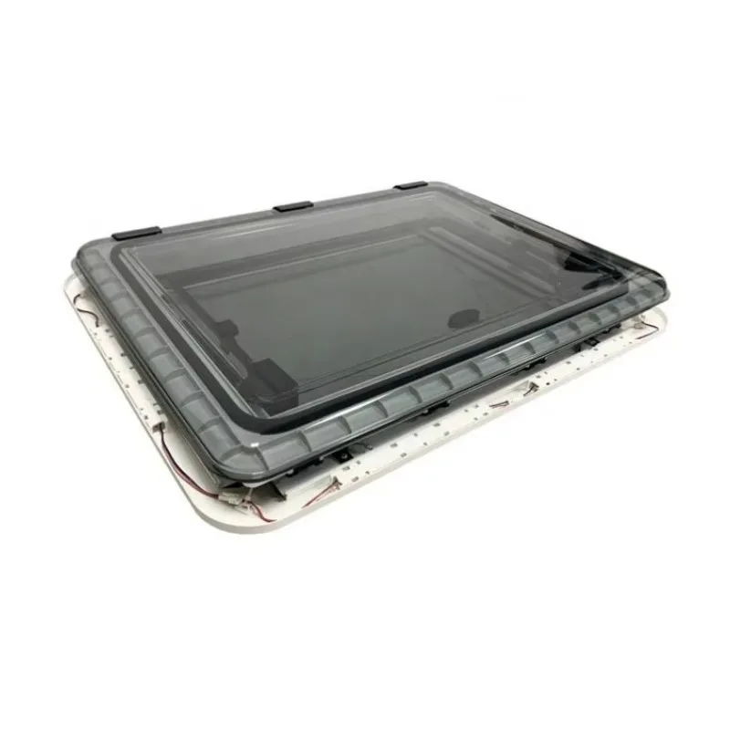 

700*500 Strong Top RV Roof Window With Blinds Screen LED Light Camper Motorhome Skylight
