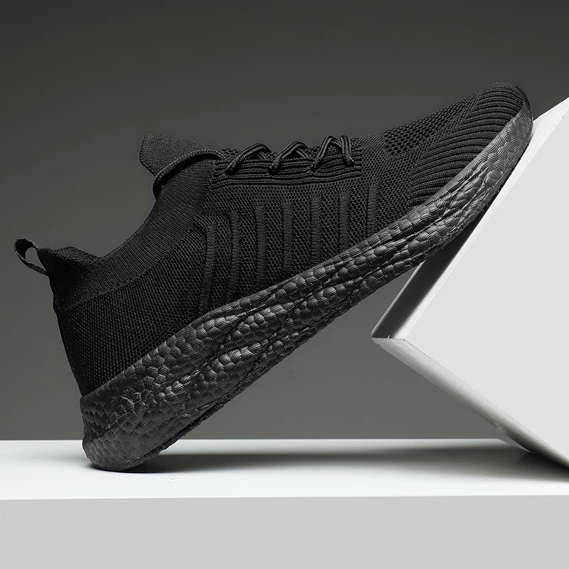 Рисунок 2 - Новые мужские кроссовки