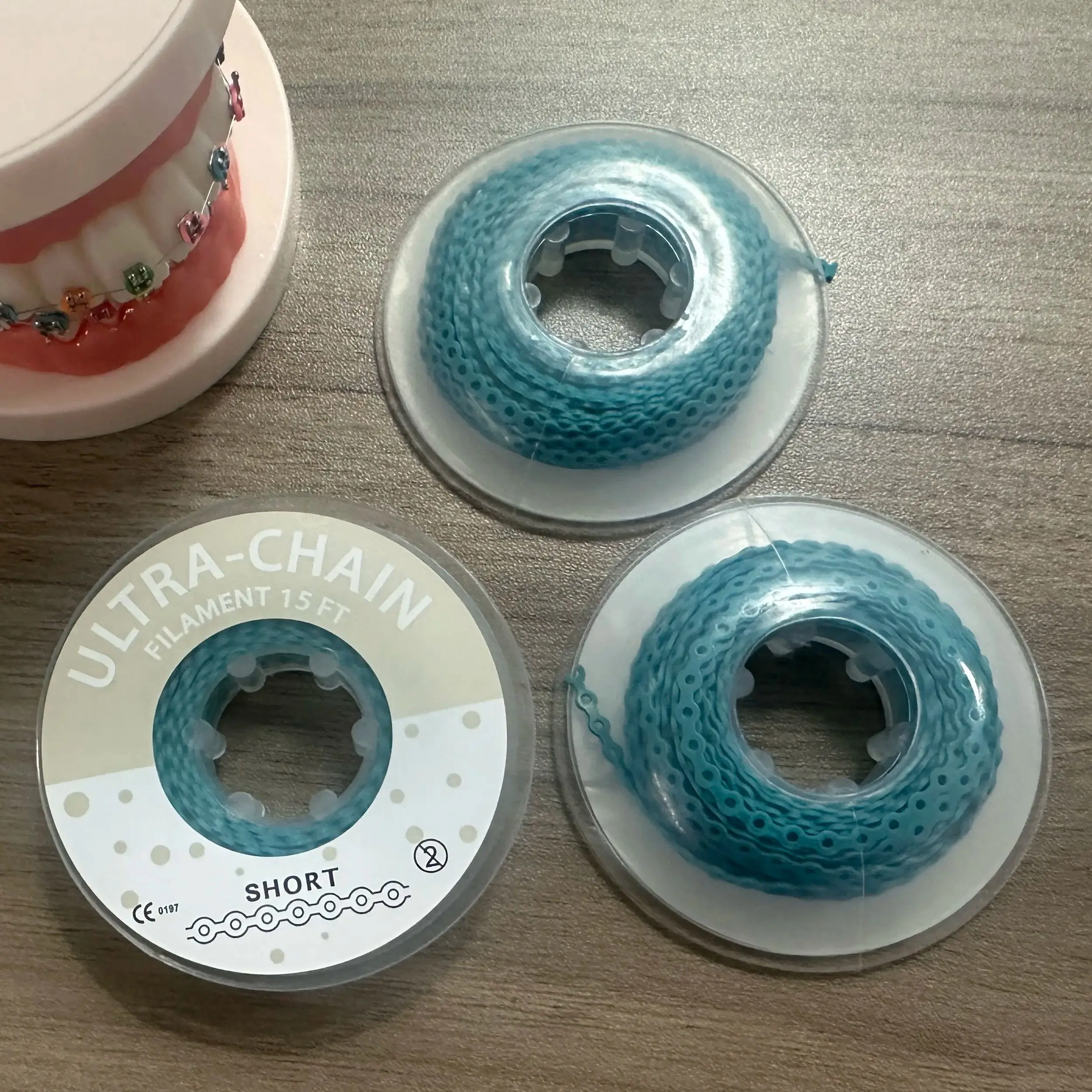 

15 футов/рулон, стоматологическая ортодонтическая эластичная ультрамощная цепь, резиновая лента, короткий тип, 4,57 м/рулон, стоматологическая силовая цепь