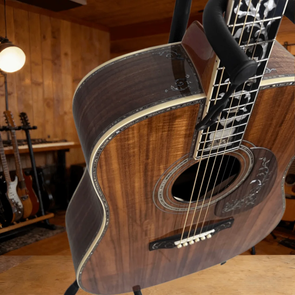 

All Koa D45 Acoustic Guitar, Ebony Fingerboard, Luxury Small Vase, 20 Frets, 6 Strings