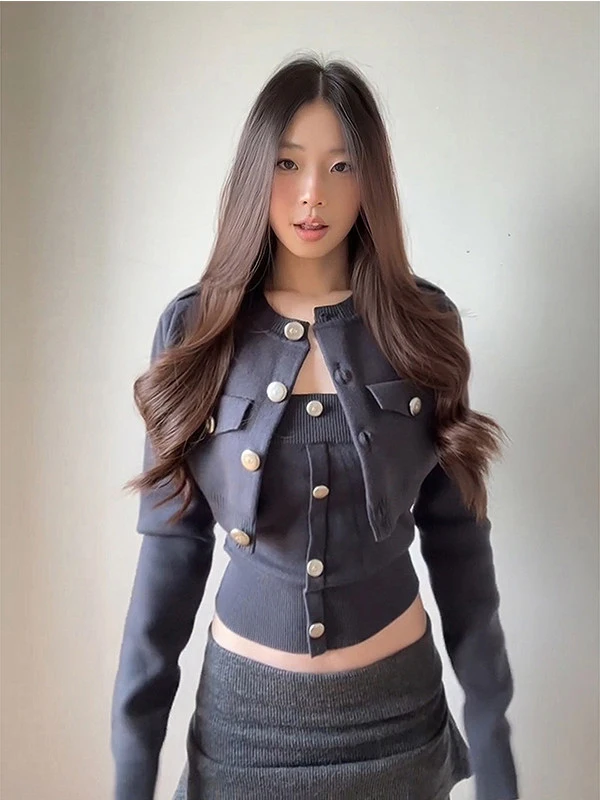 

American Style Cardigan Tube Top Knitted Two-Piece Set Vintage Shoulder Strap Metal Buckle Slimming Sweater Ensemble