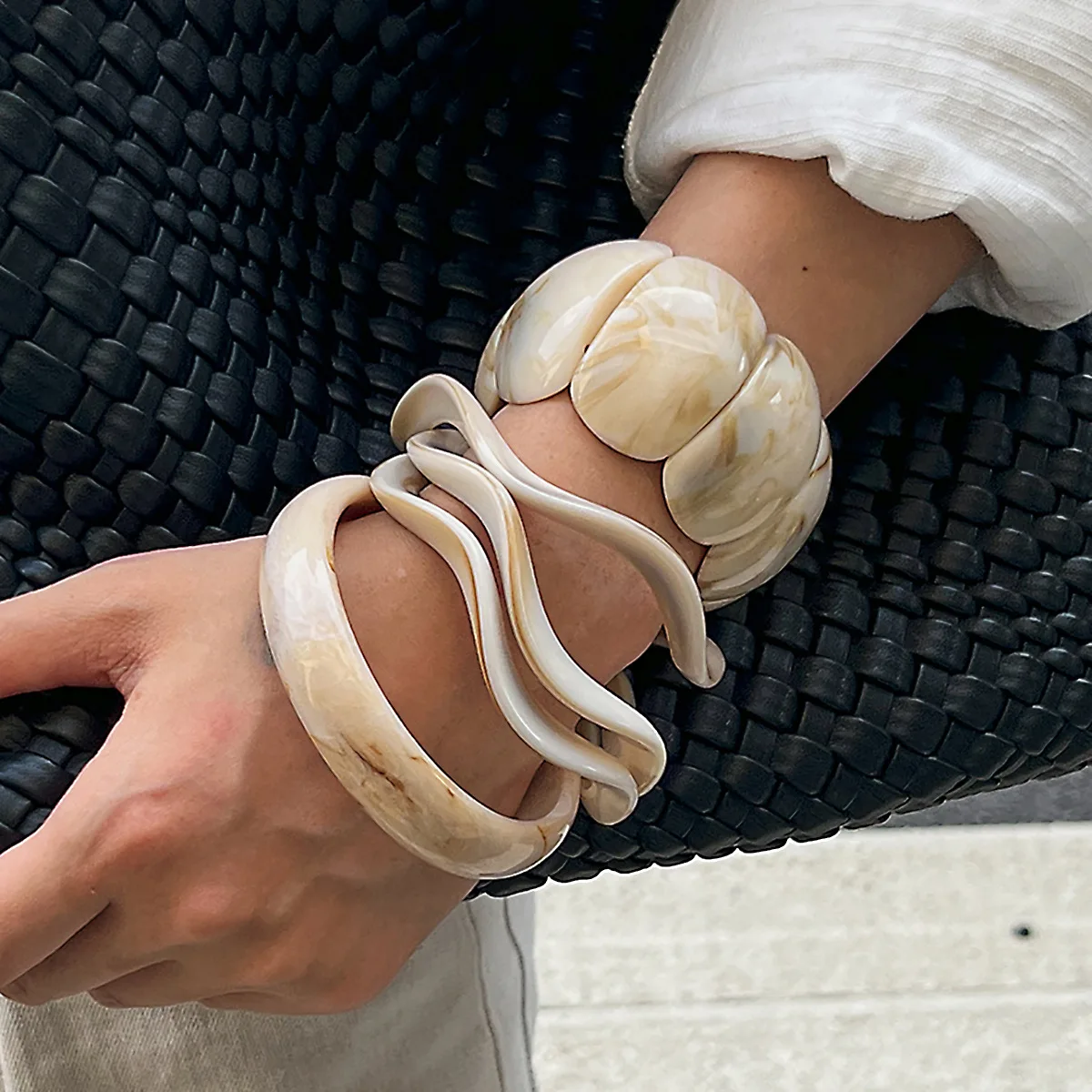 Premium Elastic Chunky Acrylic Bangle Set Wavy Irregular Round Geometric Hand Ring for Women Edgy