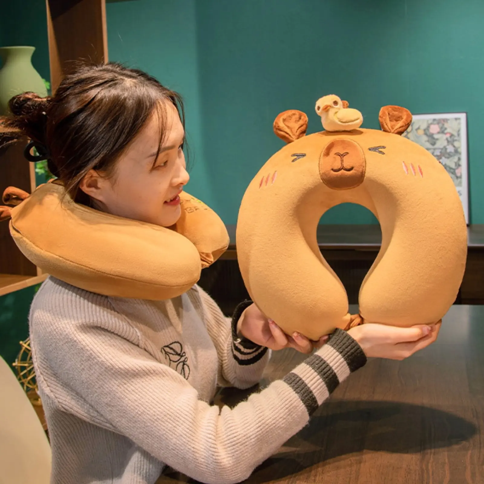 Capybara Neck Pillow Ergonomic Design U-Shaped Travel Pillow Soft U-Shaped Neck Support Breathable Material for Students