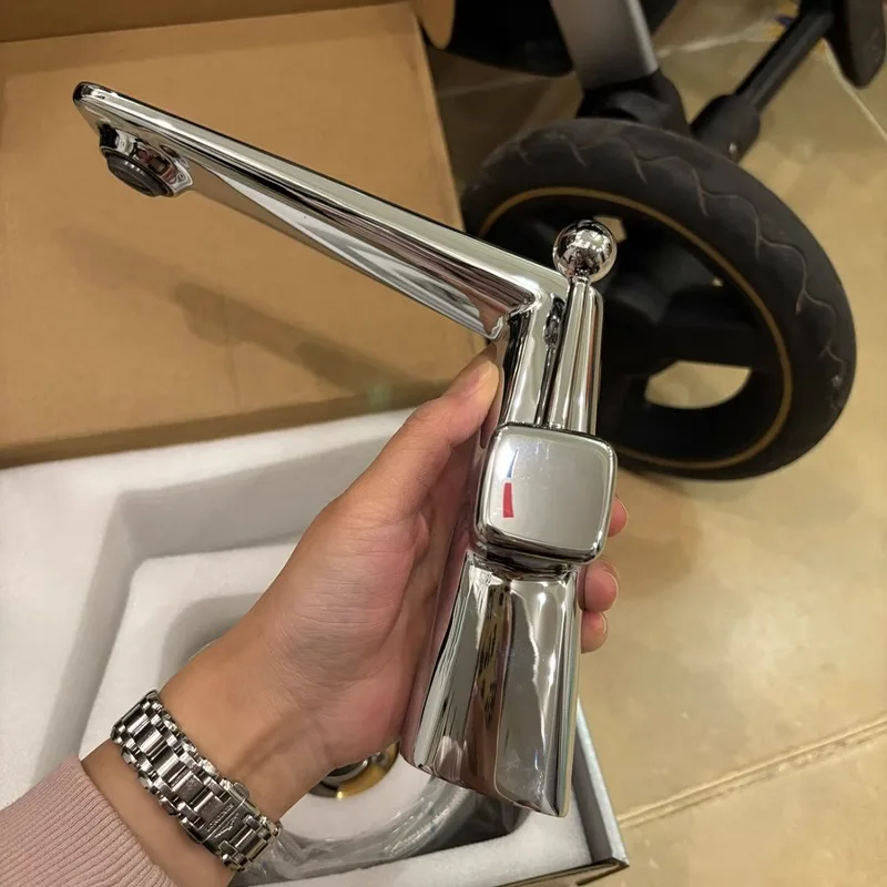 

Minimally Designed Washbasin Faucet, All Copper Bathroom Sink Sink, Sink Under Sink, Hot and Cold Single Hole Faucet