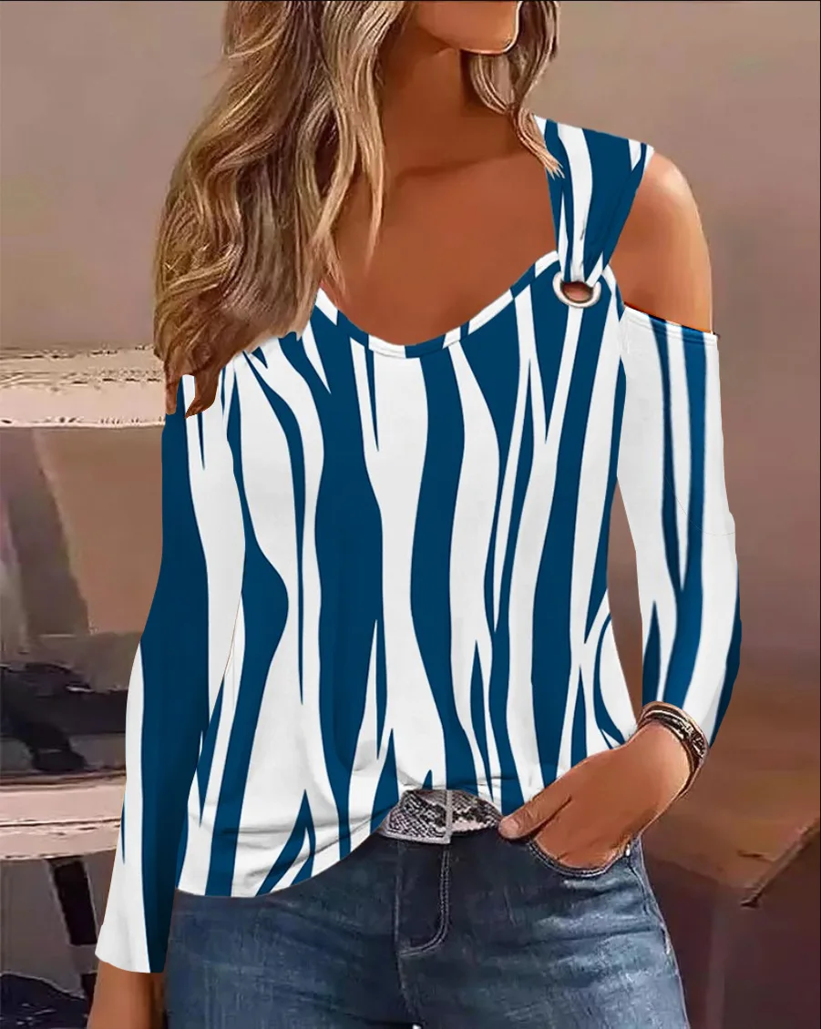 Damebluse med trykk og bare skuldre - usage example