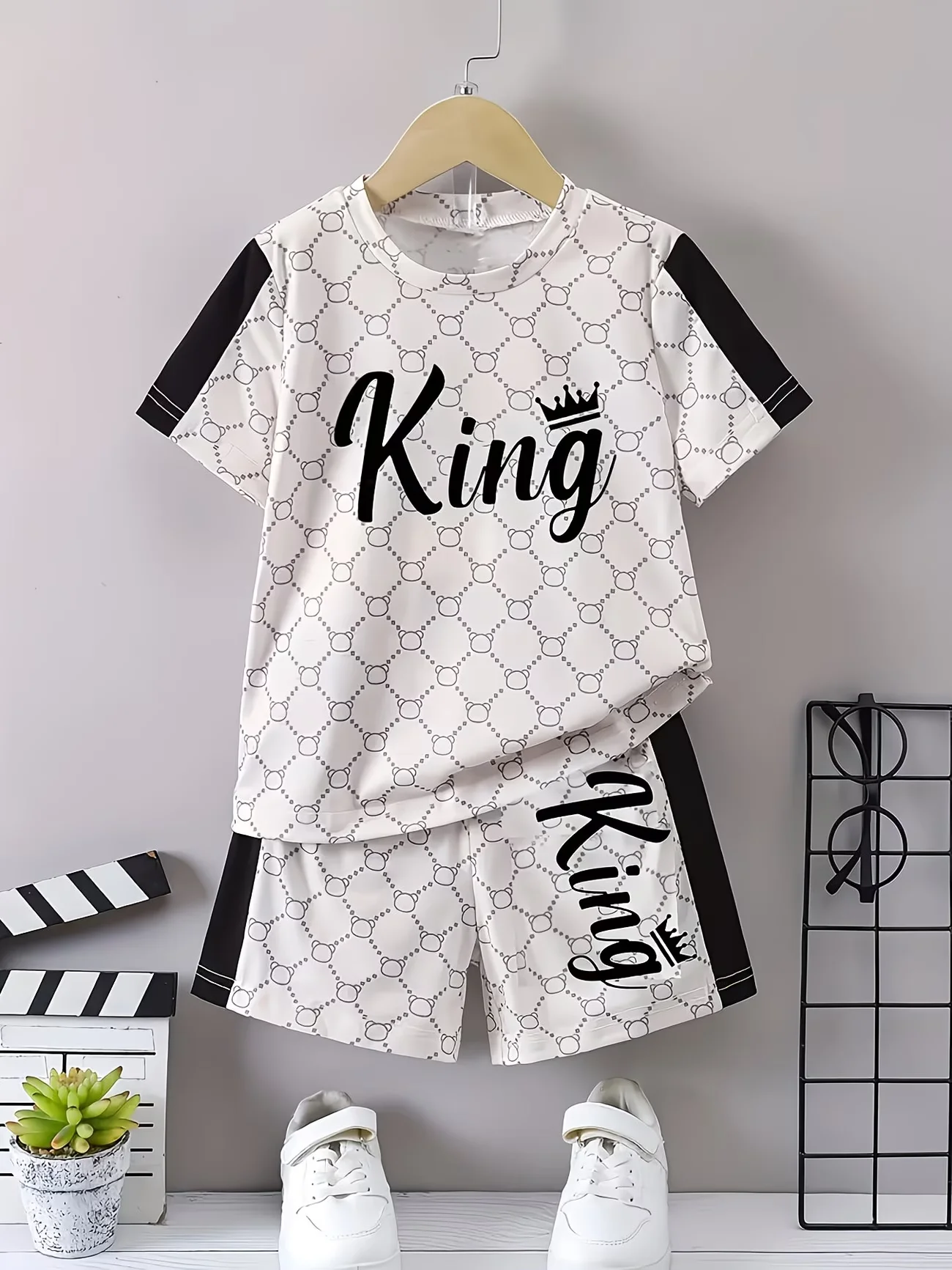 Aliexpress Boys' Summer Outfit: Short-sleeved T-shirt + Shorts, King Crown Print Children's Set - Aliexpress Deal