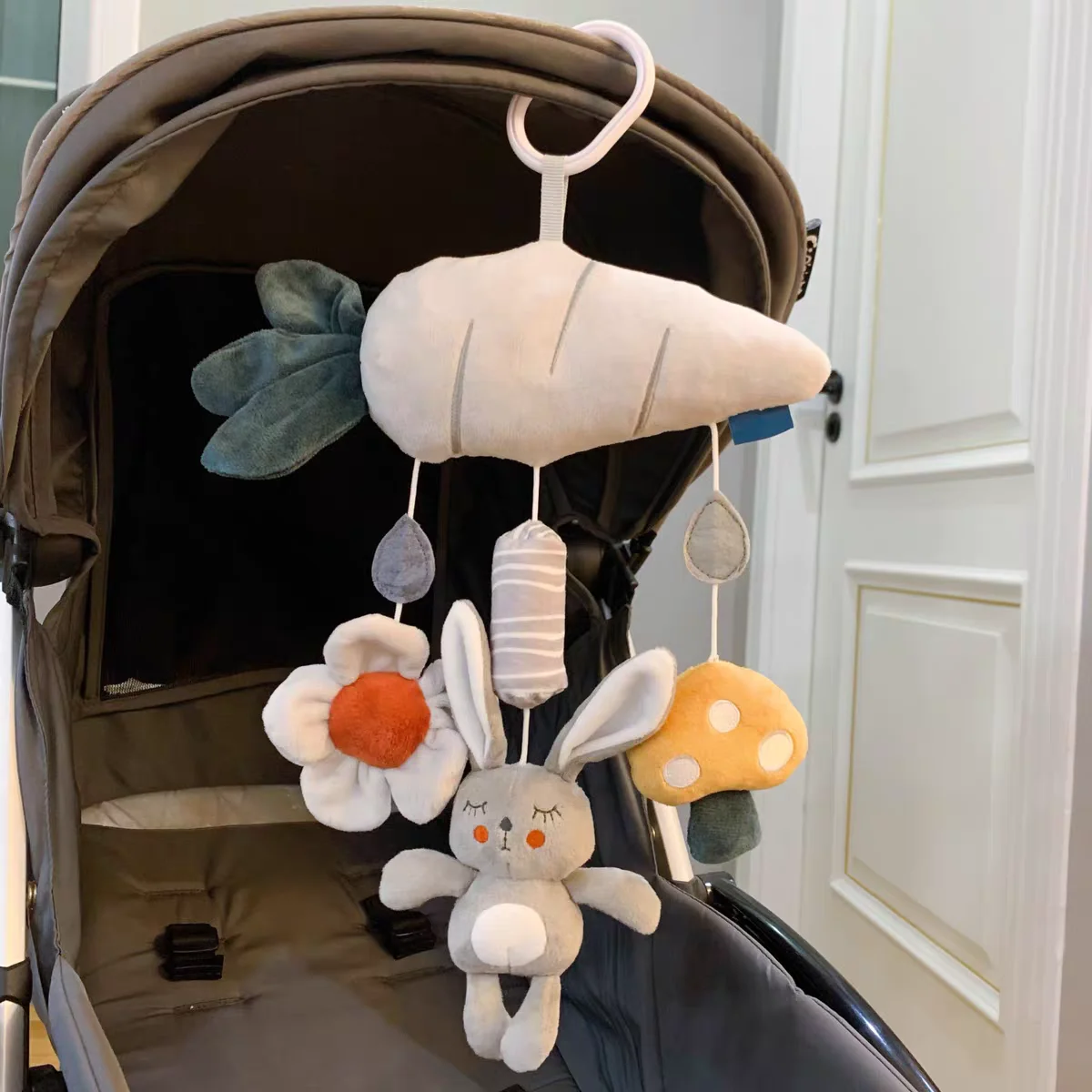 Babyspeelgoed 0,12 maanden pluche dieren mobiele rammelaars voor baby-autostoel kinderwagen wieg hangend speelgoed zintuiglijk speelgoed voor pasgeboren baby's