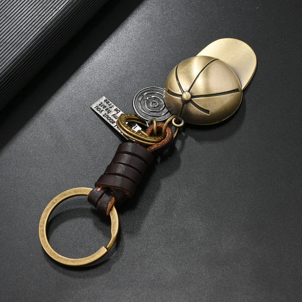 سلاسل المفاتيح الإبداعية الشعبية الأوروبية والأمريكية، والهدايا الصغيرة للرجال والنساء، وقبعات البيسبول المصنوعة من سبائك البرونز، وجلد البقر المنسوج القديم