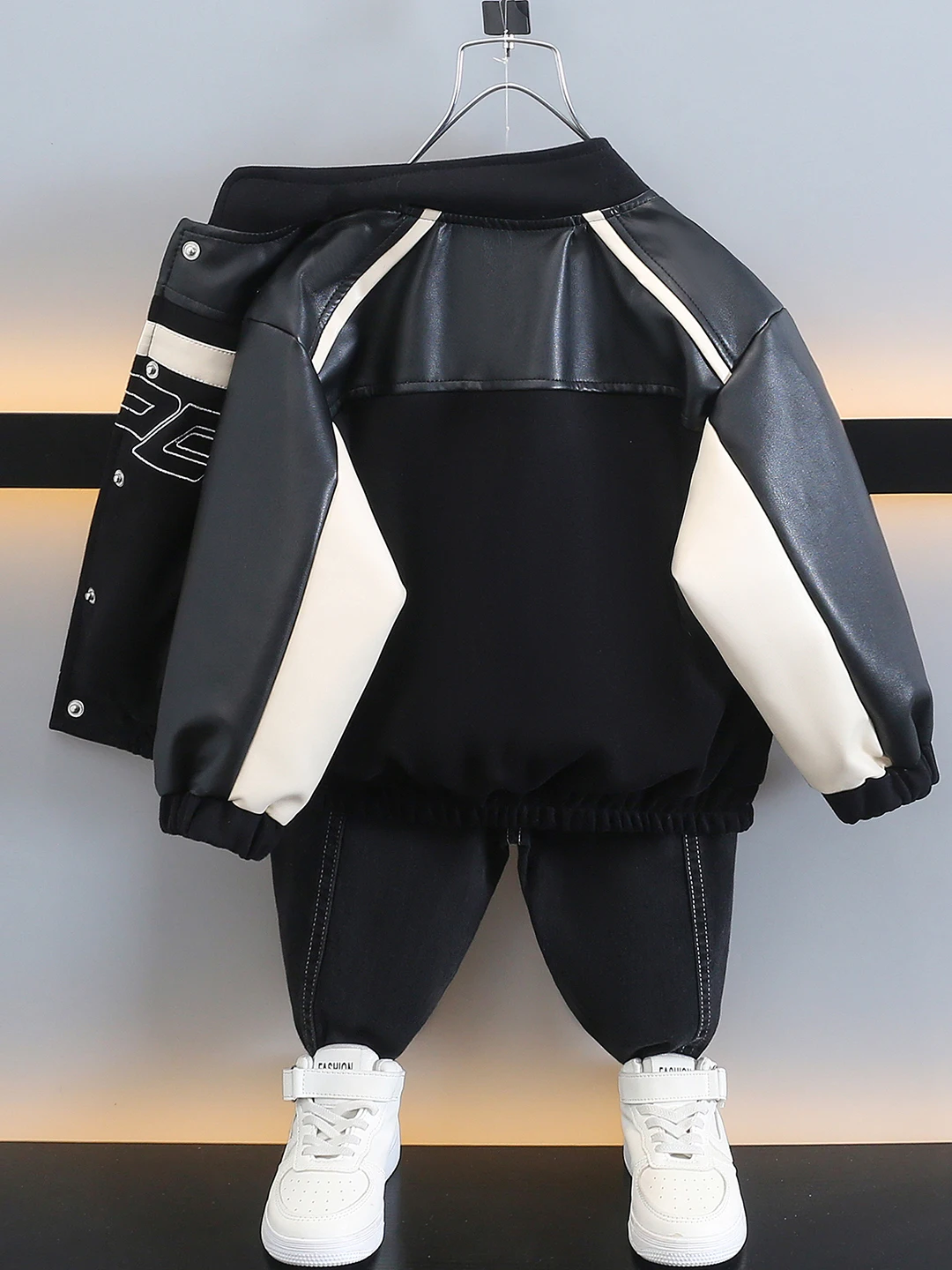 

Spring Autumn Boys Leather Jaet Baseball Sle Faionable Kids Outfit Baby Trendy Spring Summer Clothes Zipper Closure