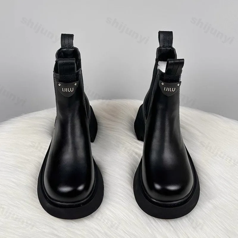 

Women's Chelsea Boots 2025 Warm Plush Winter Snow Boots Comfortable Anti Slip Ankle Boots Fashion British Style Round Toe Shoes