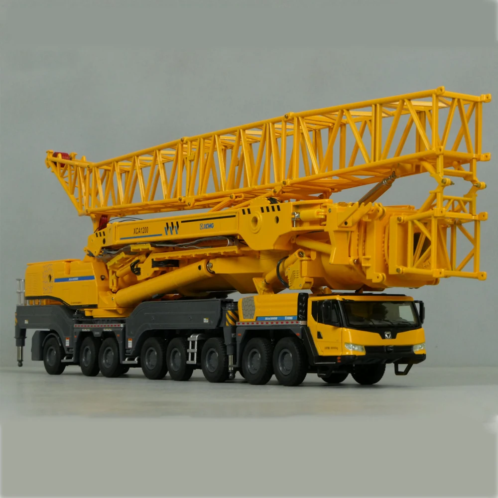 

2026 1:50 Scale Diecast Construction Machinery XCMG XCA1200 Truck Crane Model Replica Collection 2 Cabs Open Collection Gift