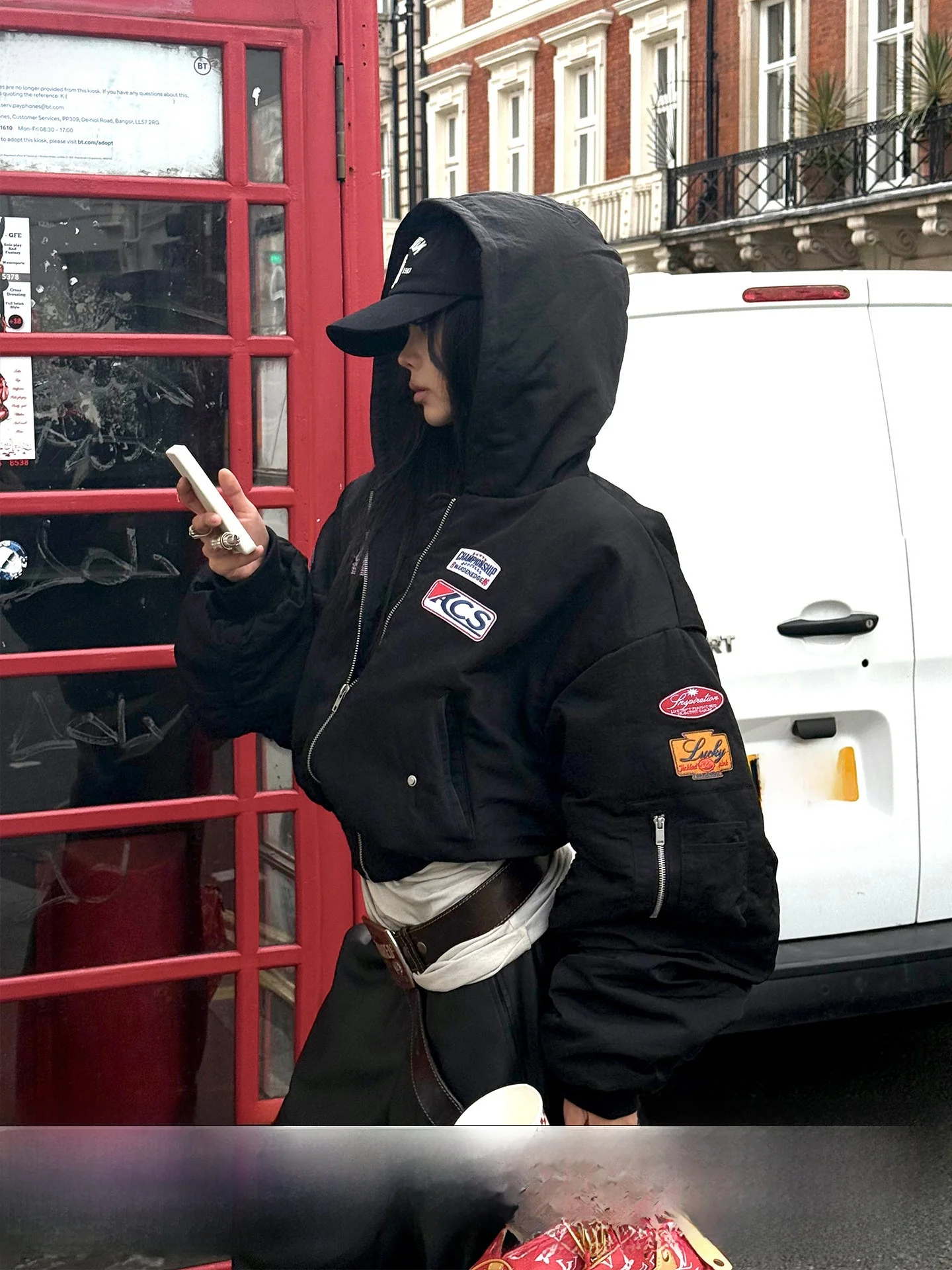 

Black Short Thickened Zipper down Jacket Warden 90% White Duck down Warmth Korean Style Fashionable Coat for Women