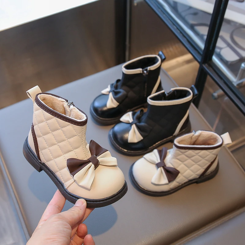 

2025 Fashion Children Winter Boots Sweet Bowknot Girls Causal Princess Ankle Boots Warm Patchwork Kids Short Plush Boots Zipper