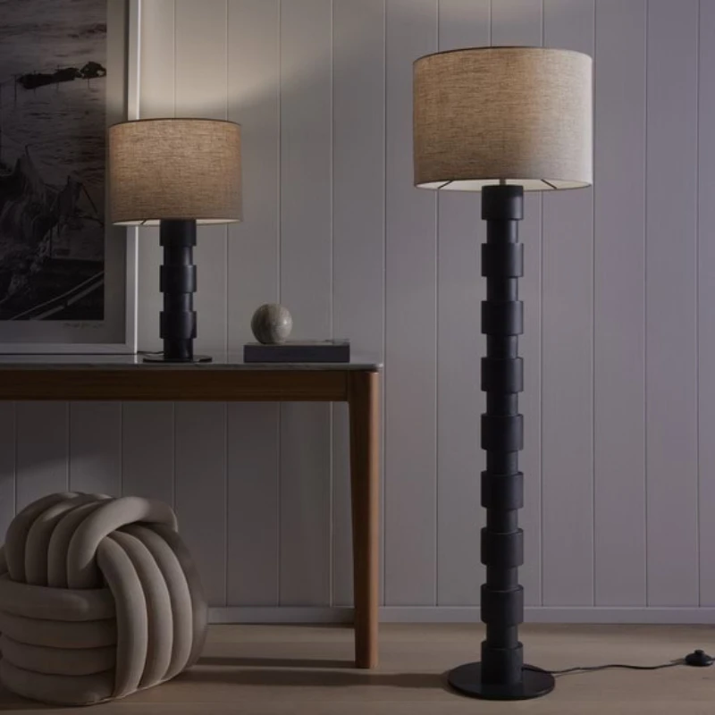 Lampada da terra retrò in legno di frassino a vento silenzioso B&B Lampada da comodino in bambù con atmosfera di arte medievale francese